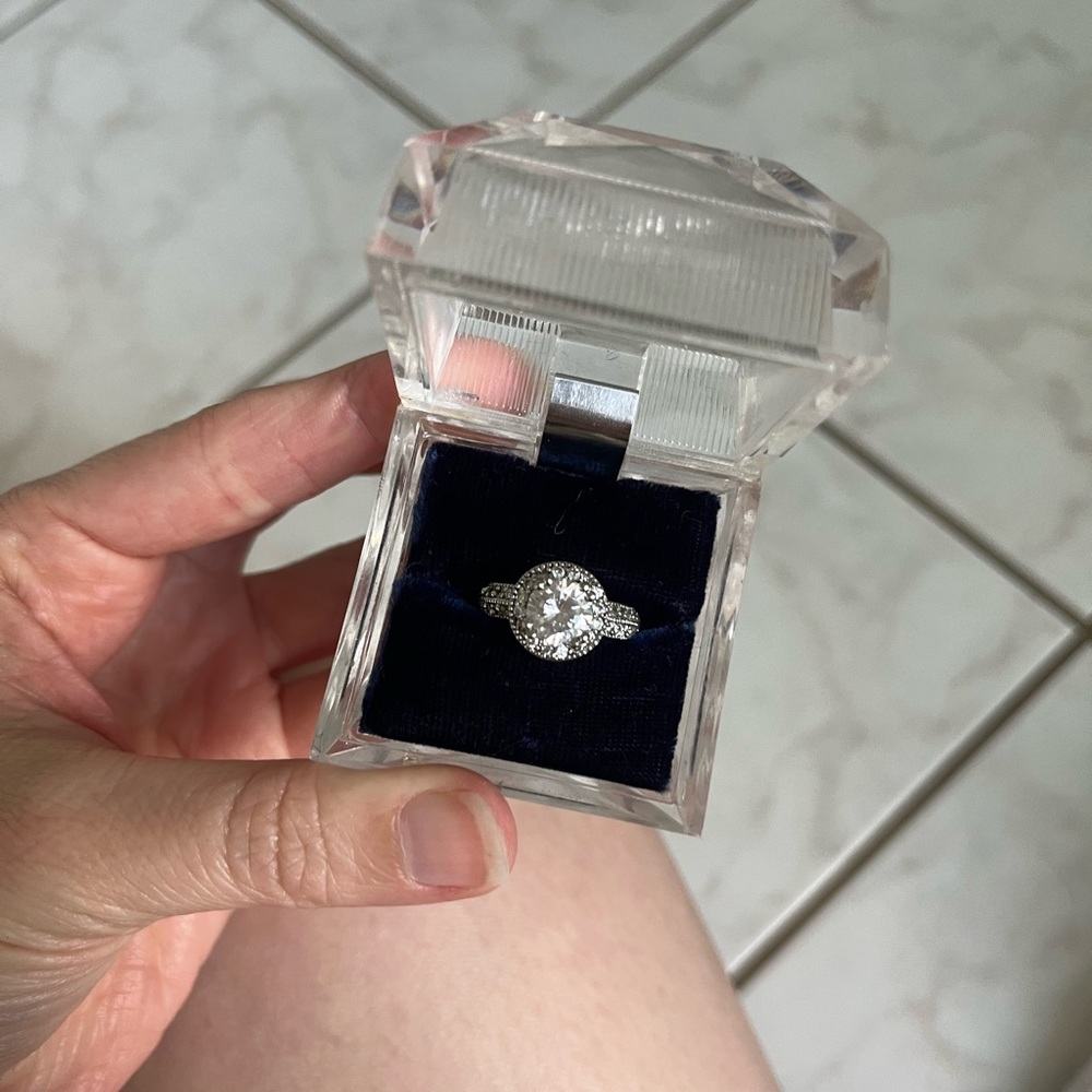 Cubic Zirconia Stunning Ring